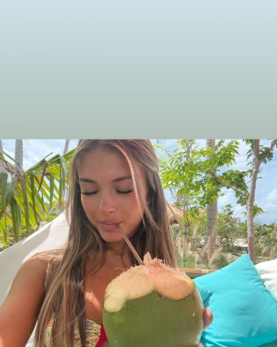 Coco Quinn turns heads in stylish look