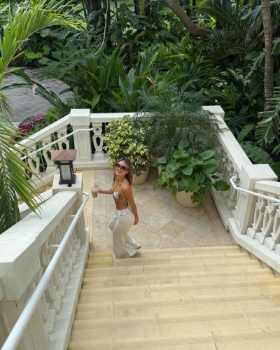 Coco Quinn stuns in stylish look at Instagram post 2026