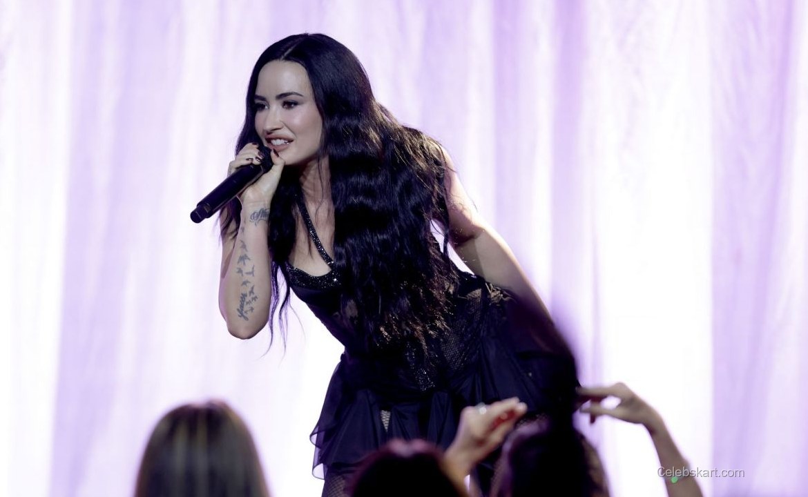 Demi Lovato Stuns At Evening Supporting Women’s Cancer Research Fund, March 2026 6