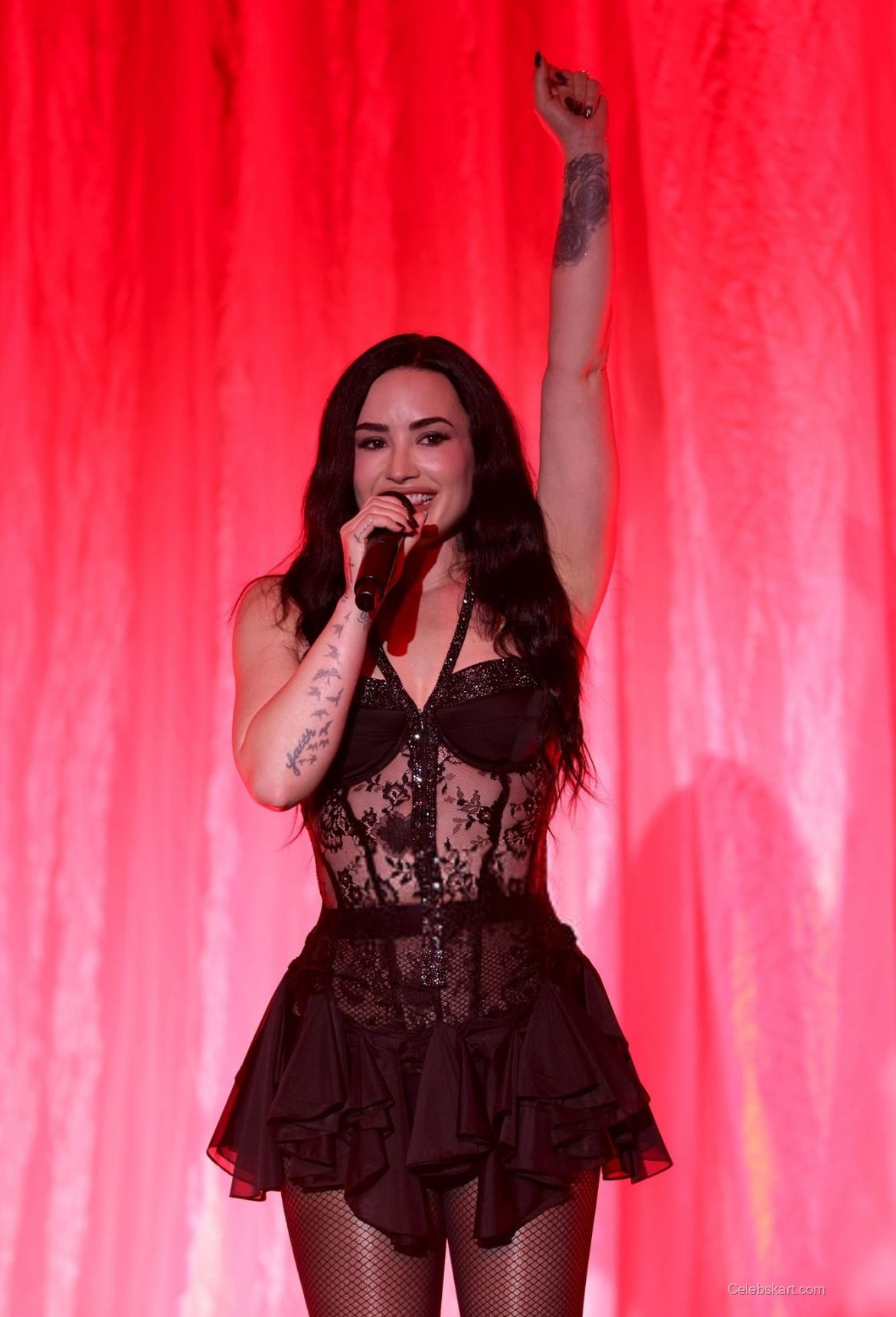 Demi Lovato Stuns At Evening Supporting Women’s Cancer Research Fund, March 2026 7
