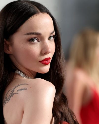 Dove Cameron turns heads in stylish look