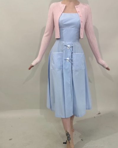 Dove Cameron looks stunning in stylish look