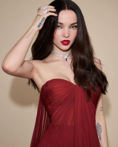 Dove Cameron turns heads in stylish look