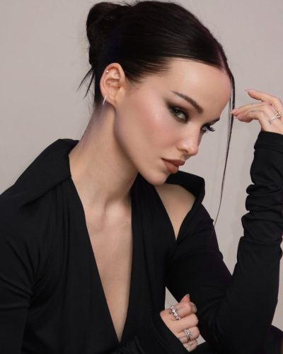 Dove Cameron stuns in stylish look at appearance 2026