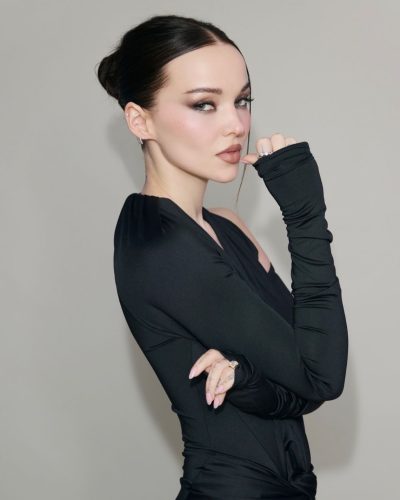 Dove Cameron turns heads in stylish look