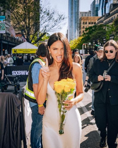 Eiza Gonzalez Dazzles In Pink Fashion At Event 2023 7