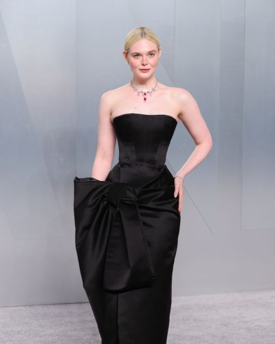 Elle and Dakota Fanning at Oscar Party, 2026 4