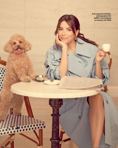 Eva Longoria spotted in magazine look during appearance