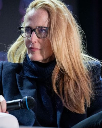 Gillian Anderson stuns in stylish look at appearance 2026
