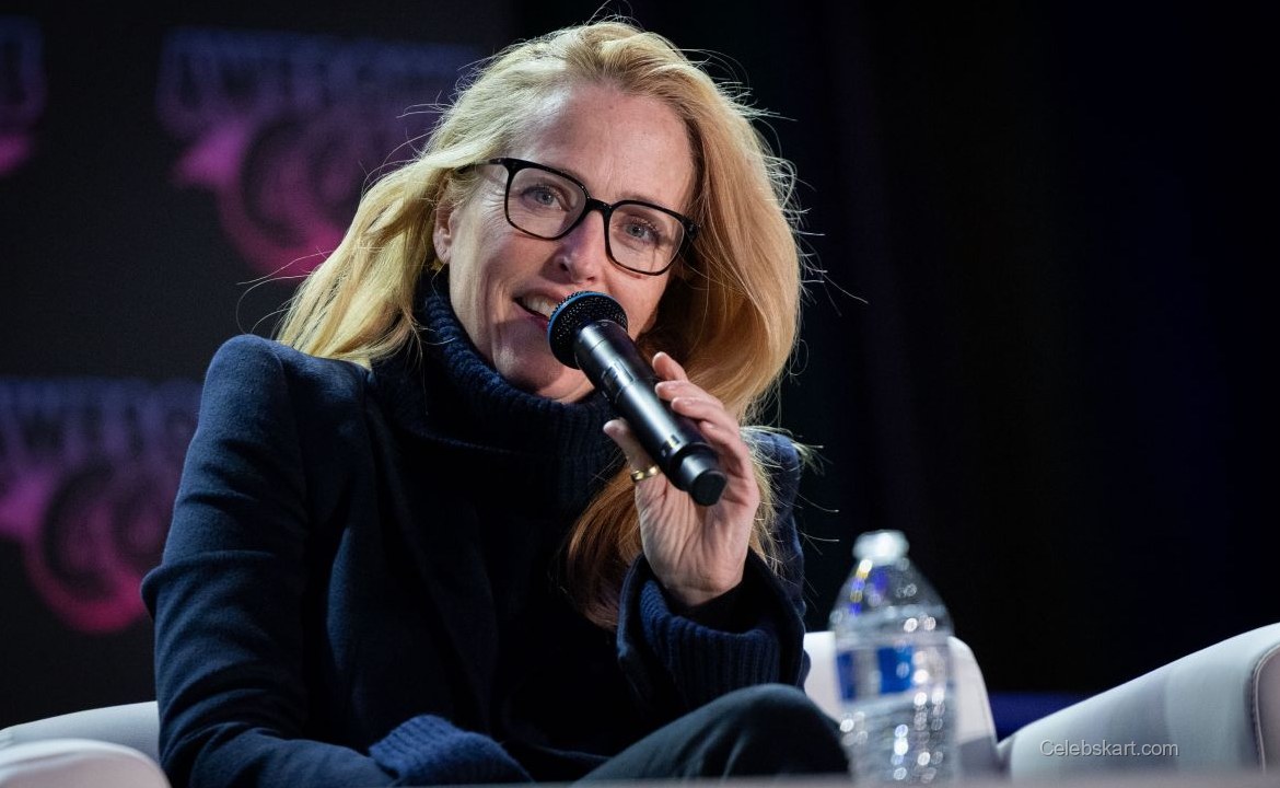 Gillian Anderson at Awesome Con Panel, 2026 7