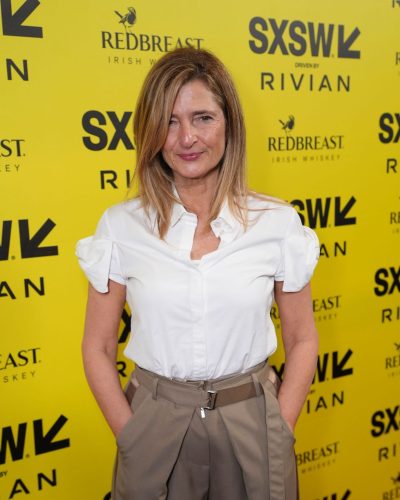 Gina Mingacci showcases stylish look