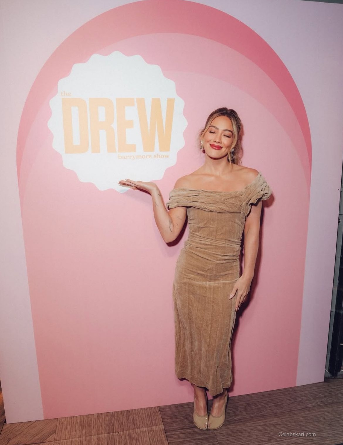 Hilary Duff Steals The Spotlight On The Drew Barrymore Show, March 2026 16