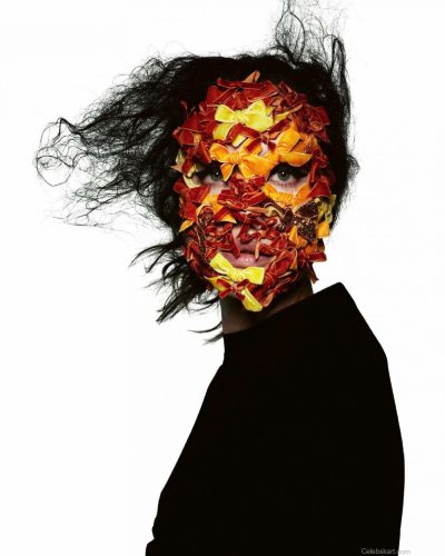 Irina Shayk looks stunning in stylish look