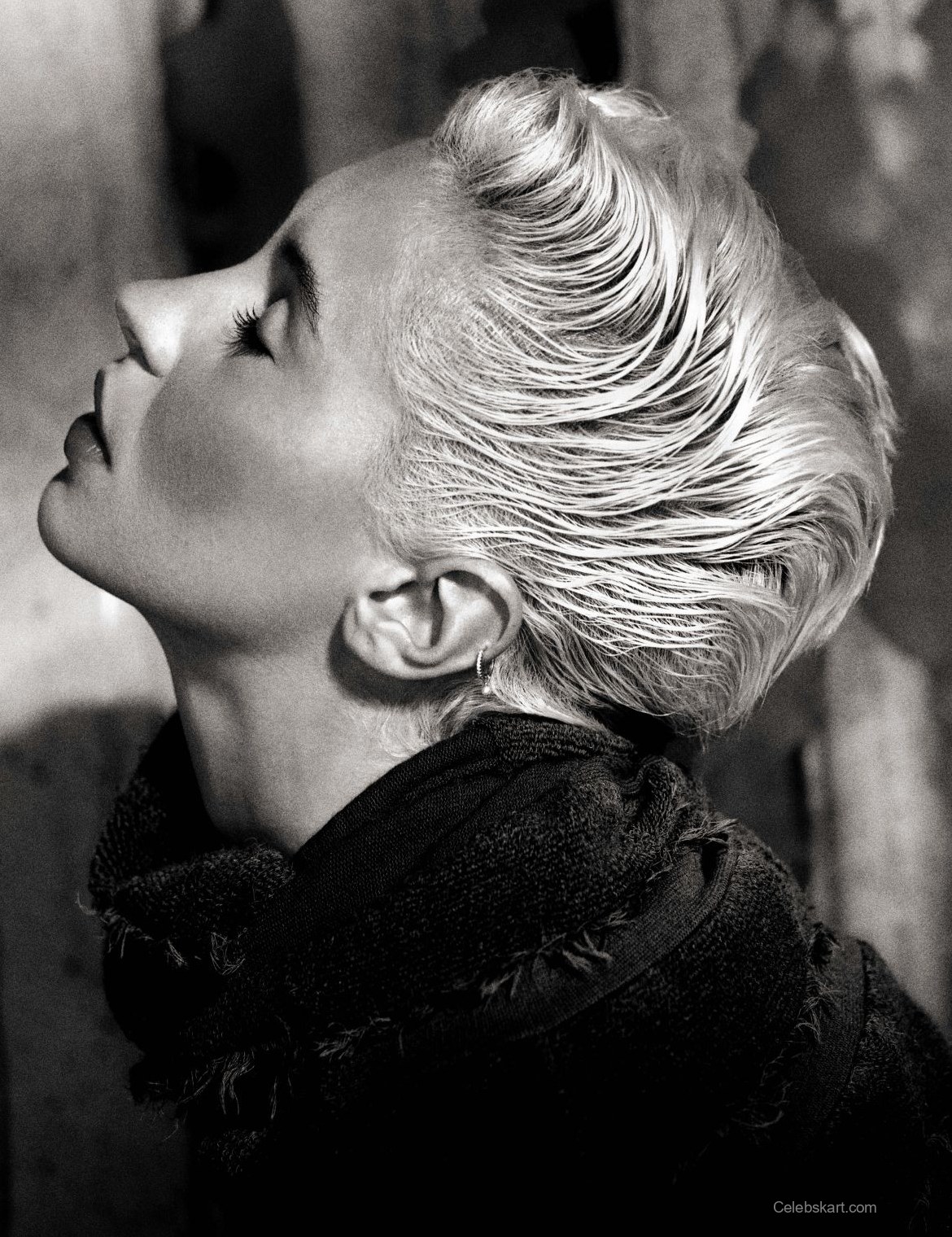 Iris Law Shines At Vogue Uk X Ebay Event 2026 6