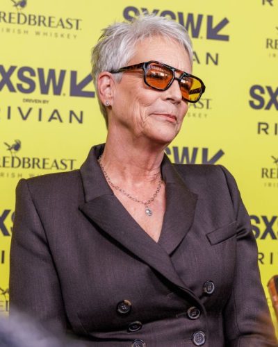 Jamie Lee stuns in stylish look at premiere 2026