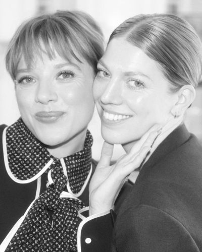 Jella Haase looks stunning in stylish look