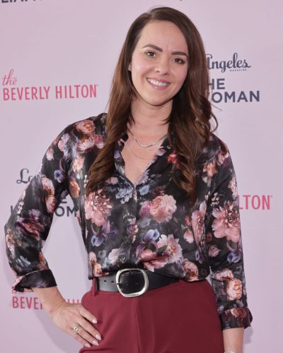 Jenna Melfi showcases stylish look