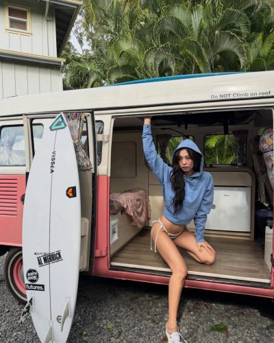 Jennie Kim At Frankies Bikini Party 2026: Stylish Look 3