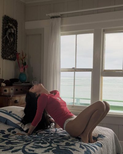 Jennie Kim At Frankies Bikini Party 2026: Stylish Look 5