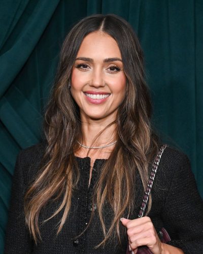 Jessica Alba showcases stylish look