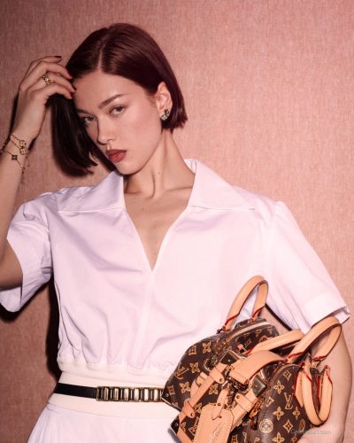 Jessica Alexander looks stunning in magazine look