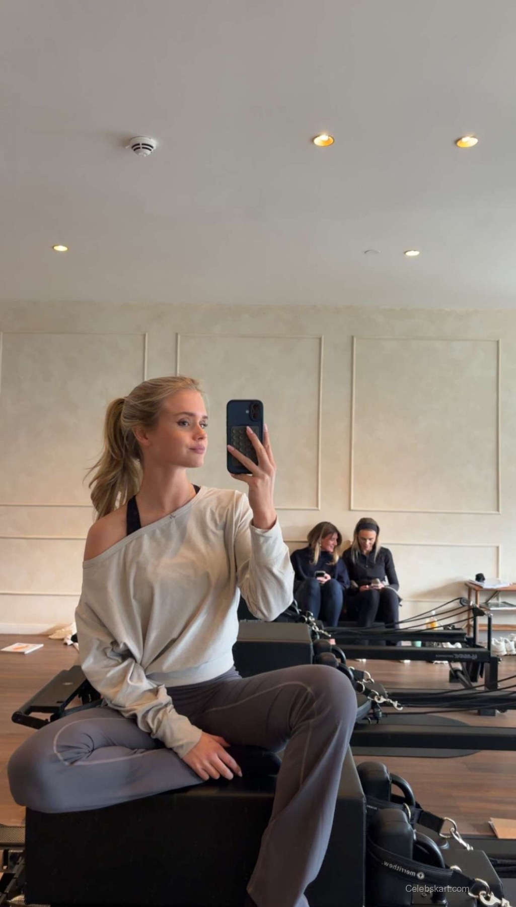 Jule Marie Jensen – Vanity Fair Party 2023 3