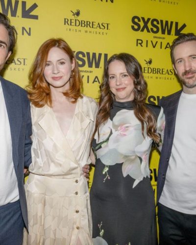 Karen Gillan stuns in stylish look at premiere 2026