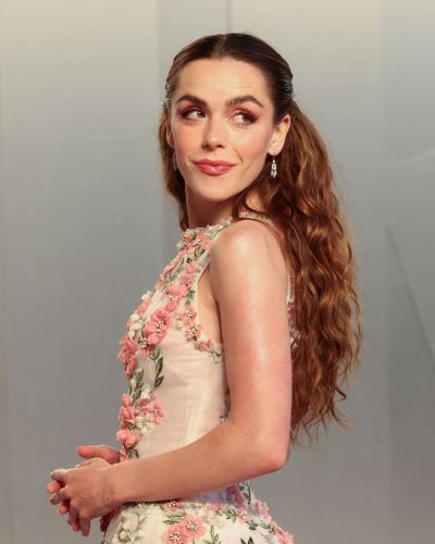 Kiernan Shipka showcases stylish look