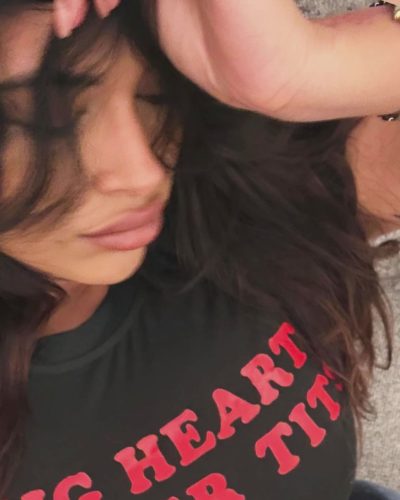 Komal Ilsanker stuns in stylish look at Instagram post 2026