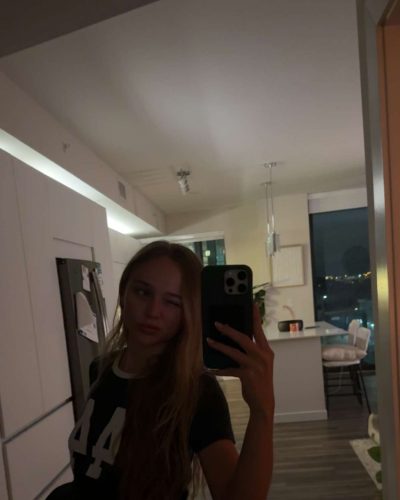 Kyla Dodds turns heads in stylish look