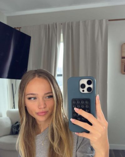 Kyla Dodds spotted in stylish look during Instagram post