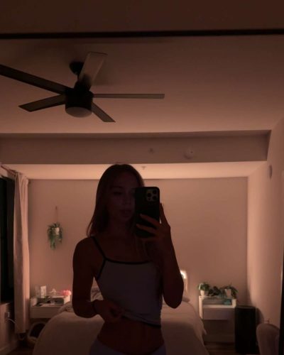 Kyla Dodds showcases stylish look