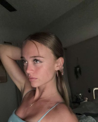 Kyla Dodds showcases stylish look