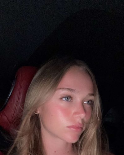 Kyla Dodds turns heads in stylish look