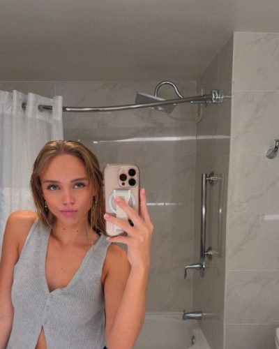 Kyla Dodds Stunning Look At Red Carpet Premiere 2023 16