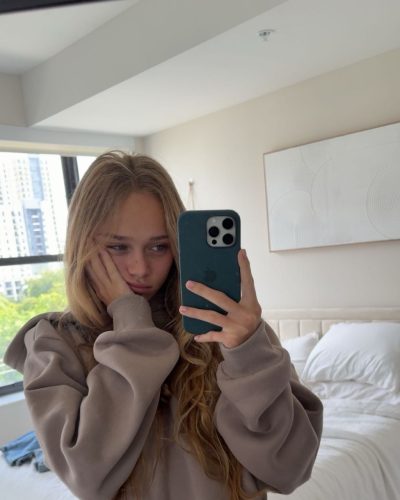 Kyla Dodds Stunning Look At Red Carpet Premiere 2023 37