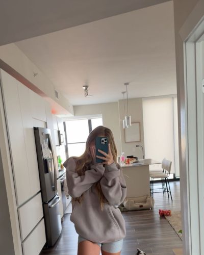 Kyla Dodds Stunning Look At Red Carpet Premiere 2023 39