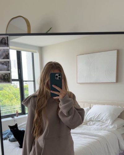 Kyla Dodds Stunning Look At Red Carpet Premiere 2023 40