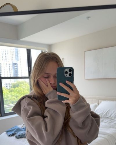 Kyla Dodds Stunning Look At Red Carpet Premiere 2023 41