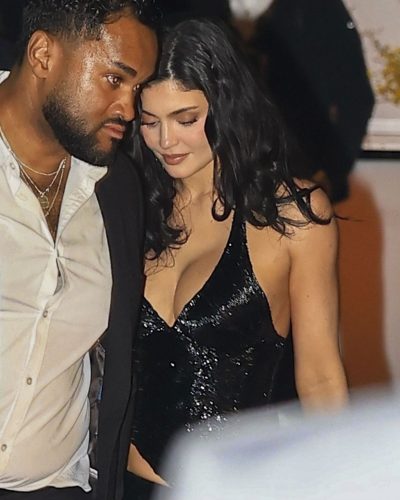 Kylie Jenner At Vanity Fair Oscars 2023: A Bold Look 5