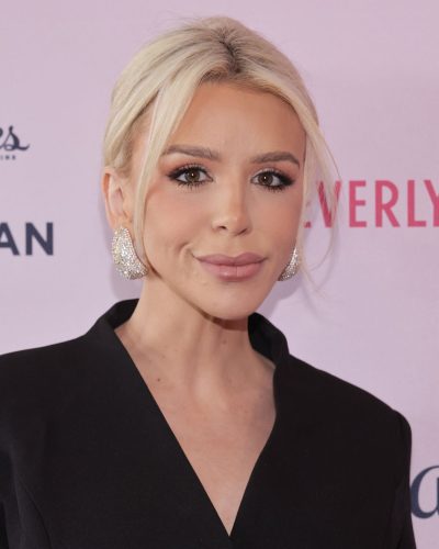 Lacy Nicole turns heads in stylish look