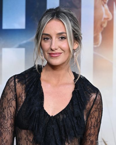 Lainey Wilson turns heads in stylish look