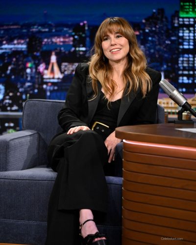 Linda Cardellini on Jimmy Fallon Show, 2026 3