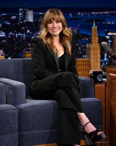 Linda Cardellini on Jimmy Fallon Show, 2026 4