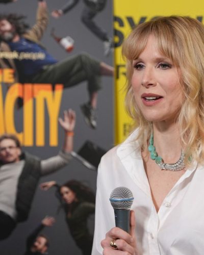 Lucy Punch stuns in stylish look at premiere 2026