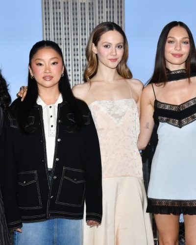 Maddie Ziegler Visits Empire State Building With Cast 2023 2