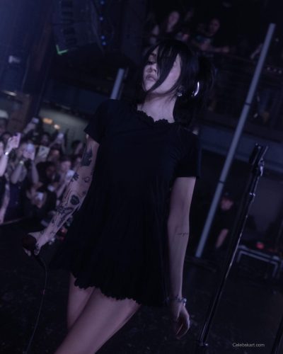 Maggie Lindemann looks stunning in stylish look