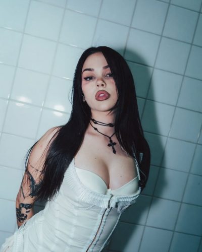 Maggie Lindemann Spotted In Chic Outfit – 2023