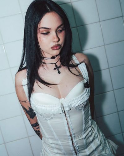 Maggie Lindemann Spotted In Chic Outfit – 2023 17