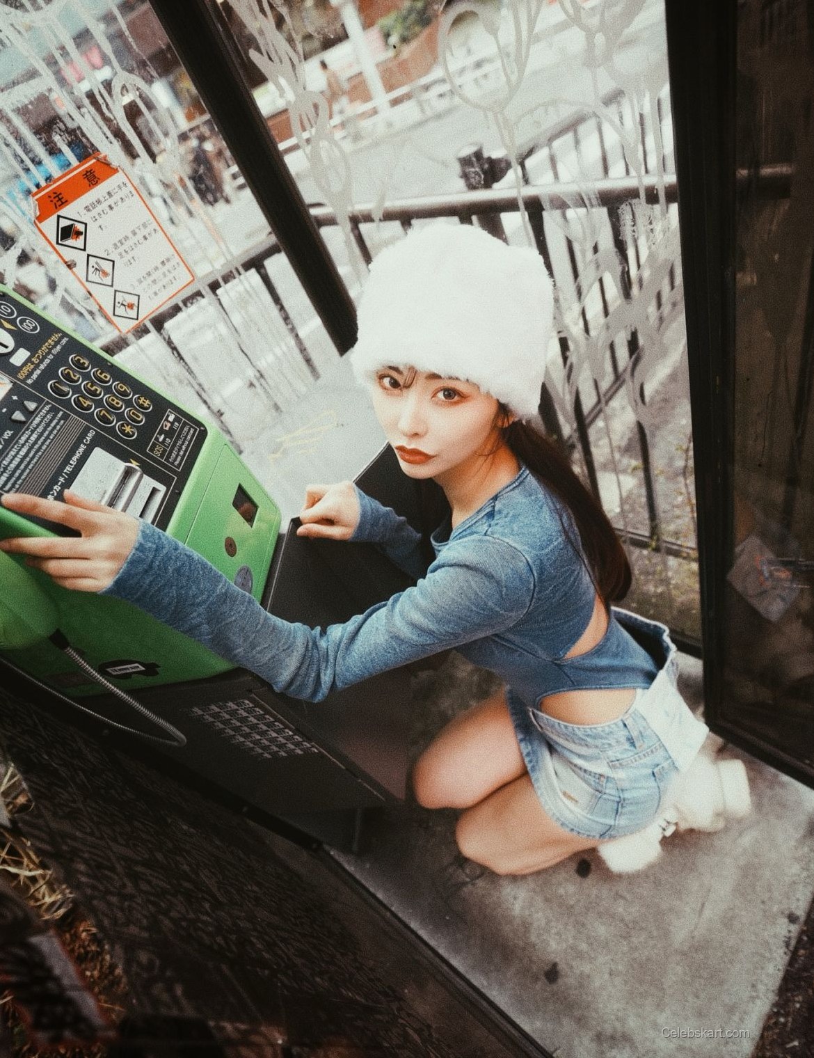 Makoto Minami Phone Booth Photoshoot, March 2026 6